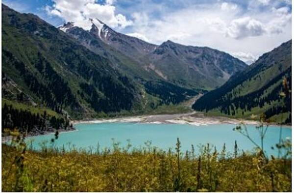 Il Grande Lago Almaty